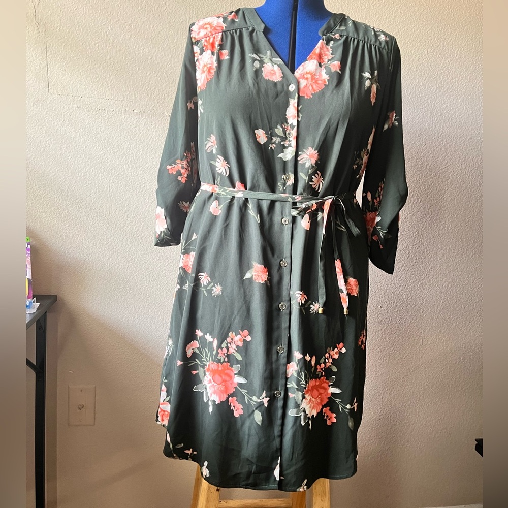 41 Hawthorn Green Floral Dress